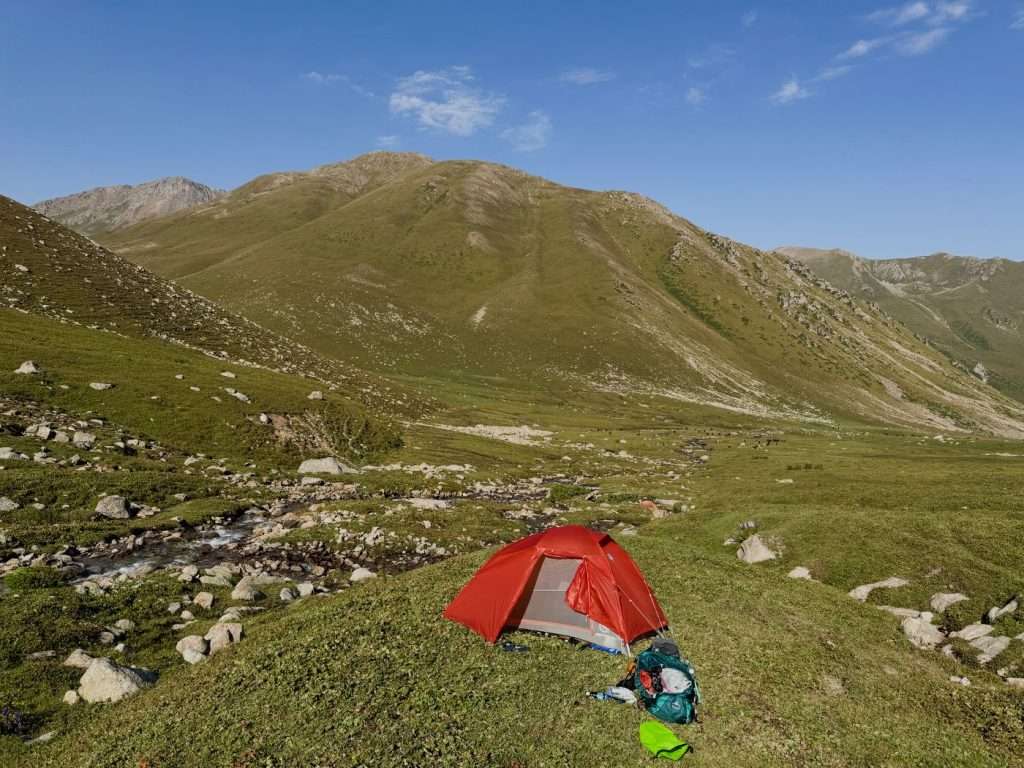 Camping by Boz Uchuk river, before the Boz Uchuk Lakes on the Ak Suu traverse